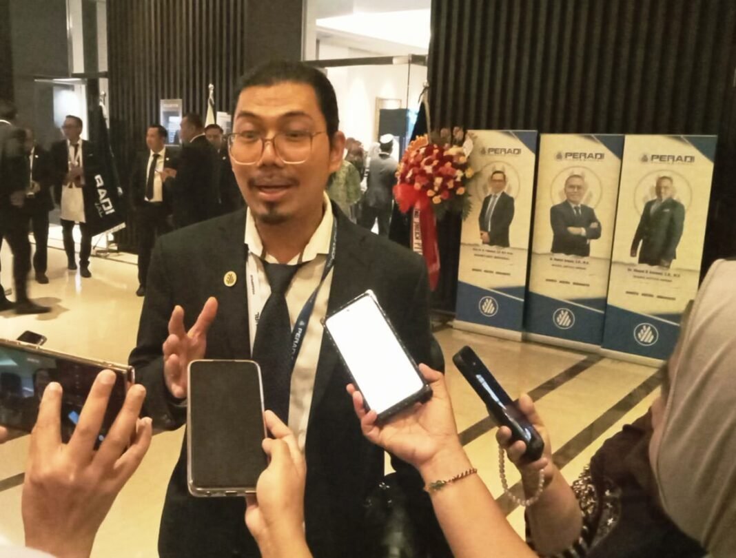 Dedi DJ Optimistis PERADI Profesional Perkuat Etika dan Pelayanan Hukum bagi Masyarakat Dedi DJ Optimistis PERADI Profesional Perkuat Etika dan Pelayanan Hukum bagi Masyarakat