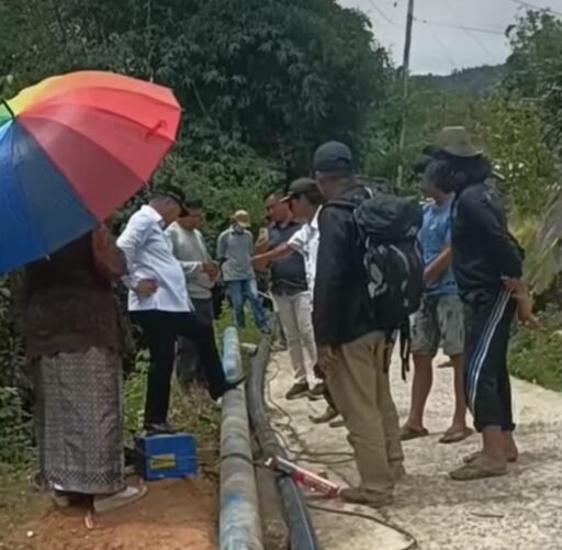 Bupati Tinjau Pipa di Mambi, Jeritan Warga Pepana Tetap Tak Terdengar Bupati Tinjau Pipa di Mambi, Jeritan Warga Pepana Tetap Tak Terdengar