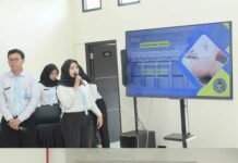 Perserta magang Rutan surabaya tampil percaya diri presentasikan laporan inovasi layanan