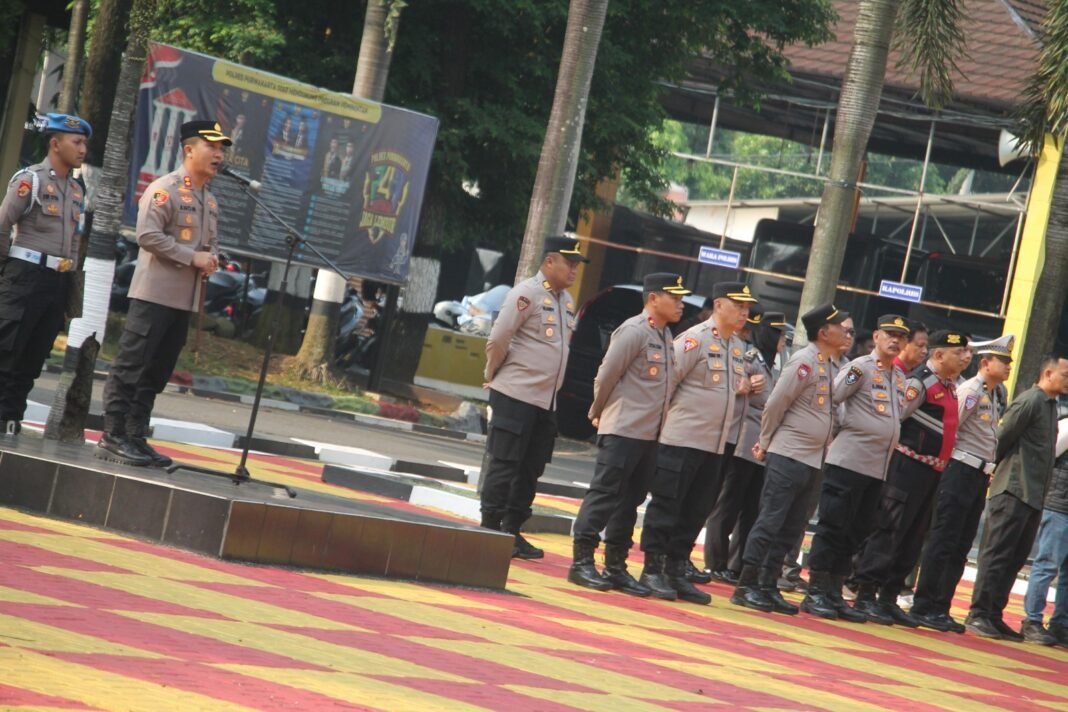 Kapolres Purwakarta Pimpin Apel Kesiapan Pengamanan Kenaikan Isa Almasih 2026 Kapolres Purwakarta Pimpin Apel Kesiapan Pengamanan Kenaikan Isa Almasih 2026