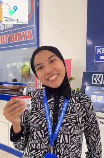 *Pelayanan Satpas SIM Daan Mogot Dinilai Cepat dan Keren oleh Pemohon* *Pelayanan Satpas SIM Daan Mogot Dinilai Cepat dan Keren oleh Pemohon*