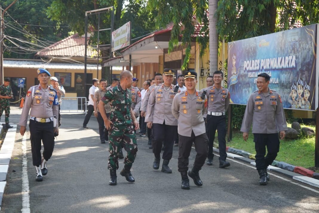 Kapolres Purwakarta dan Dandim 061, Perkuat Sinergitas TNI-Polri untuk Jaga Kondusivitas Wilayah Kapolres Purwakarta dan Dandim 061, Perkuat Sinergitas TNI-Polri untuk Jaga Kondusivitas Wilayah