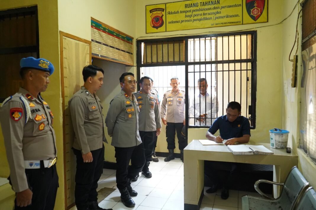 Pastikan Keamanan dan Kelayakan, Dir Tahti Polda Jabar Cek Ruang Tahanan Polres Purwakarta Pastikan Keamanan dan Kelayakan, Dir Tahti Polda Jabar Cek Ruang Tahanan Polres Purwakarta