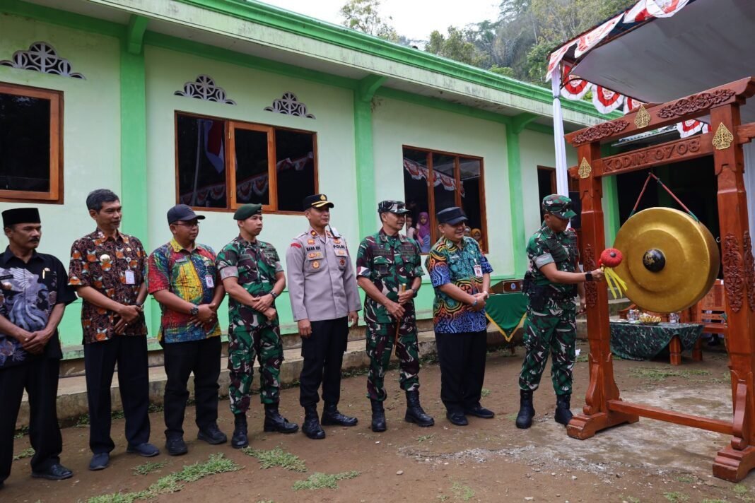 TMMD Sengkuyung Tahap II TA 2026 Resmi Ditutup, Wujudkan Pembangunan Desa Benowo TMMD Sengkuyung Tahap II TA 2026 Resmi Ditutup, Wujudkan Pembangunan Desa Benowo
