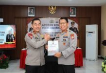 Kapolda Maluku Utara Terima Pataka _Fodudara Ngon Moi-Moi_, Perkuat Semangat Persaudaraan dan Pengabdian