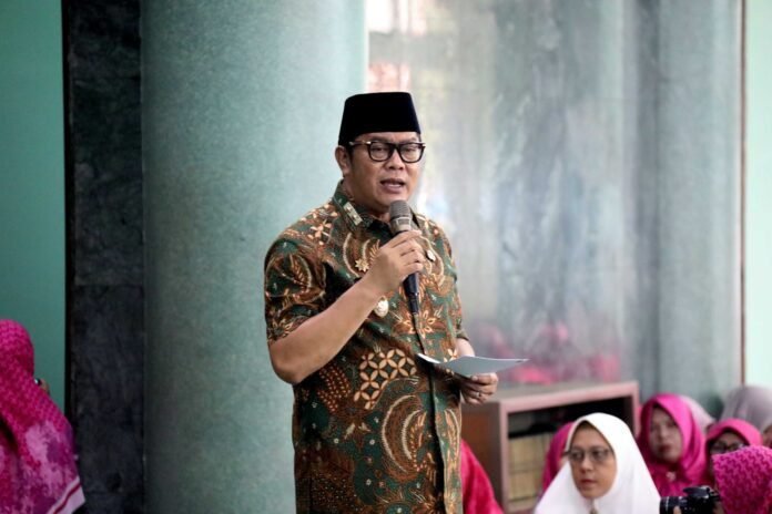 MENGHADIRI PENGAJIAN FORMAT - WAKIL WALIKOTA6