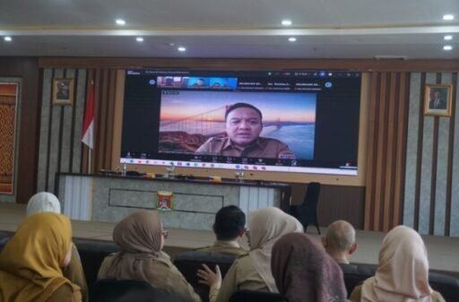 Pemkab Mamuju Targetkan ‘2-3 Inovasi per Instansi’ untuk Dongkrak Pelayanan Publik Pemkab Mamuju Targetkan ‘2-3 Inovasi per Instansi’ untuk Dongkrak Pelayanan Publik