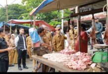 Jelang Idul Adha, Bupati Tarmizi Lakukan Sidak ke Pasar Tradisional, Memantau Stabilitas Harga Bahan Pokok