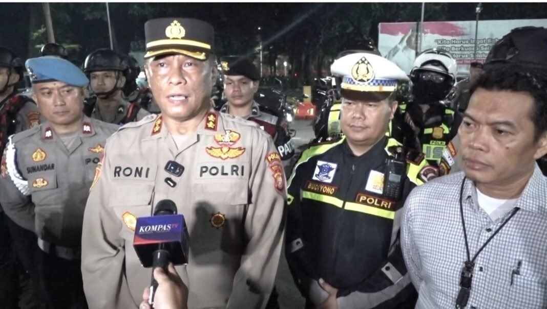 *Cegah Kejahatan Jalanan Polda Metro Jaya Perkuat Patroli Malam* *Cegah Kejahatan Jalanan Polda Metro Jaya Perkuat Patroli Malam*