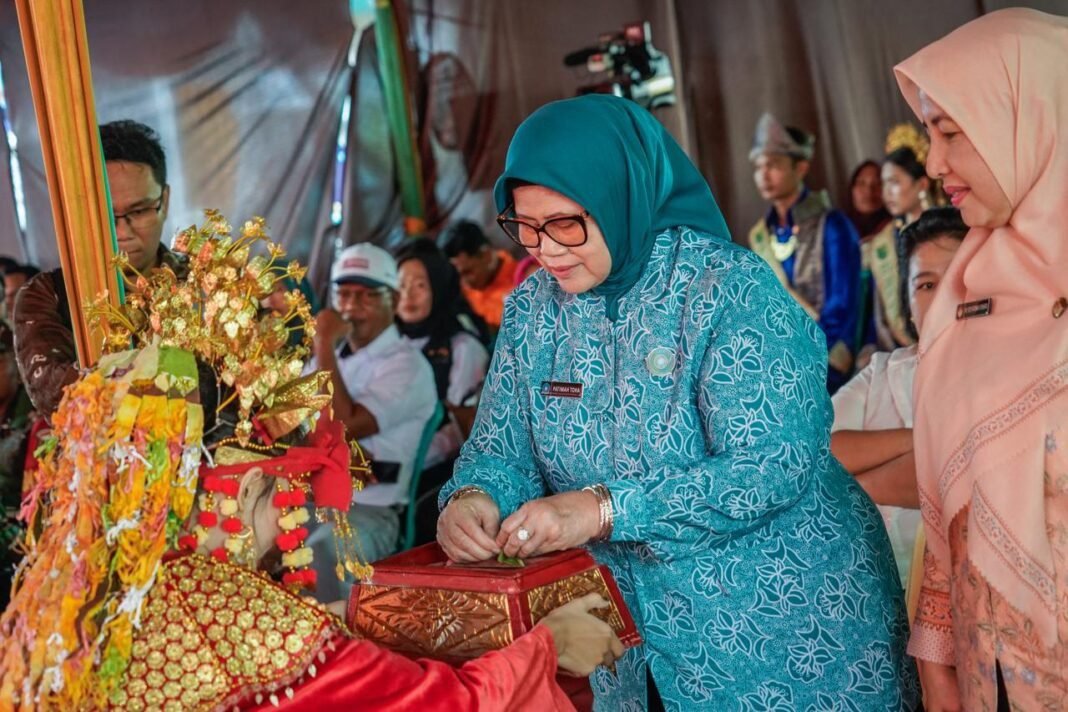 Ketua TP PKK Muba Hj Patimah Toha apresiasi pelestarian budaya dan sinergi pengendalian inflasi Ketua TP PKK Muba Hj Patimah Toha apresiasi pelestarian budaya dan sinergi pengendalian inflasi