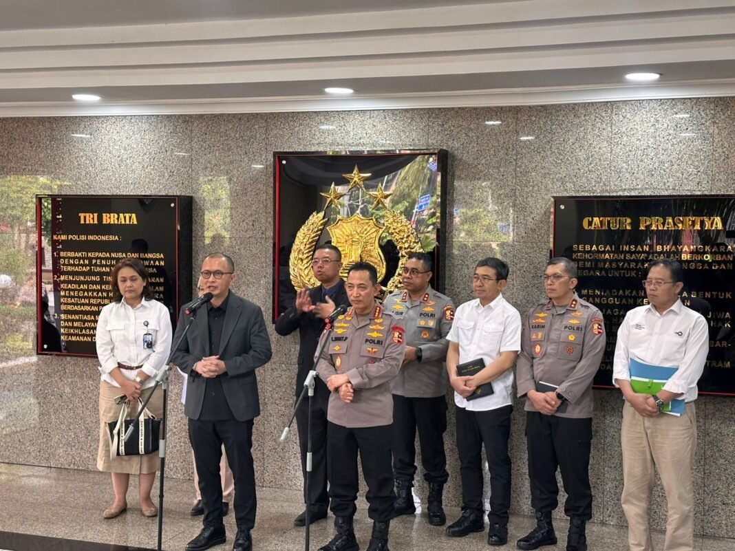 *Polri Dukung TVRI Gelar Nobar Piala Dunia hingga Tingkat Polsek* *Polri Dukung TVRI Gelar Nobar Piala Dunia hingga Tingkat Polsek*