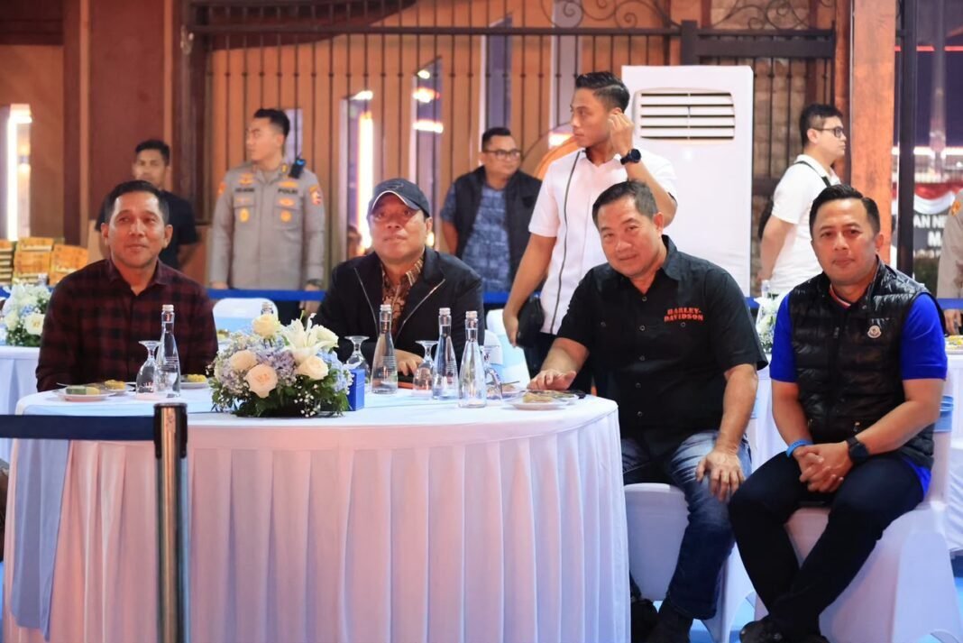 *Wakapolri Ajak Nobar Gratis Piala Dunia 2026 Serentak di Seluruh Indonesia* *Wakapolri Ajak Nobar Gratis Piala Dunia 2026 Serentak di Seluruh Indonesia*