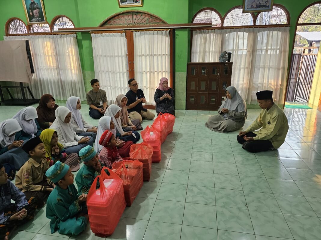 BRI BO Bekasi Berbagi Kebahagiaan Bersama Anak-anak Panti Asuhan Yayasan Al Ikhlas Kayuringin BRI BO Bekasi Berbagi Kebahagiaan Bersama Anak-anak Panti Asuhan Yayasan Al Ikhlas Kayuringin