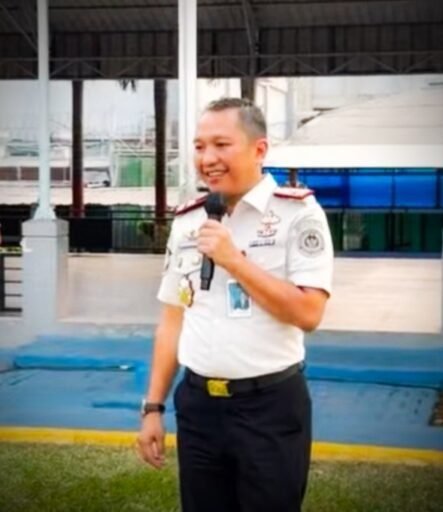 Kalapas Cipinang Nyatakan Perang Tanpa Kompromi, Narkoba, Ponsel Ilegal, dan Penipuan Jadi Target Utama Kalapas Cipinang Nyatakan Perang Tanpa Kompromi, Narkoba, Ponsel Ilegal, dan Penipuan Jadi Target Utama