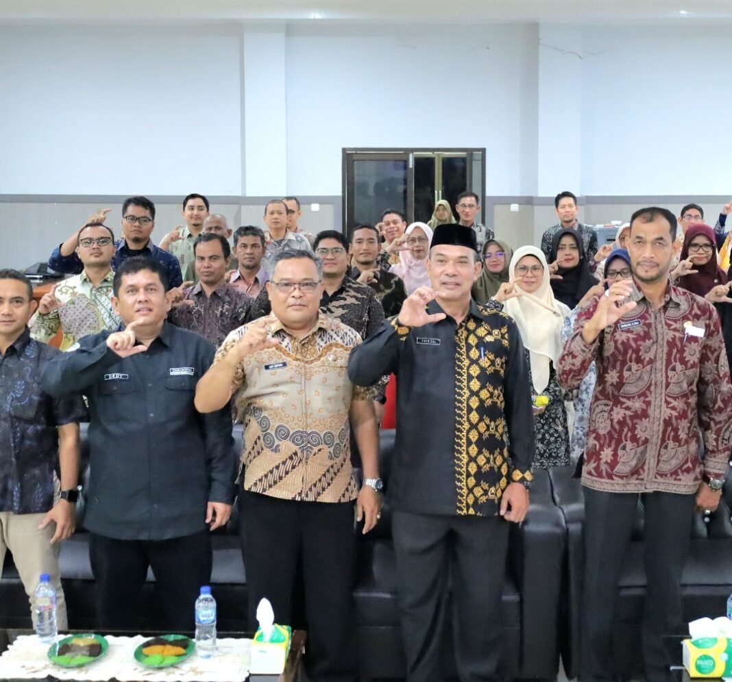 Bupati Aceh Barat di Wakili Asisten Administrasi Umum Safrizal Buka Workshop Literasi Keamanan Informasi Bupati Aceh Barat di Wakili Asisten Administrasi Umum Safrizal Buka Workshop Literasi Keamanan Informasi