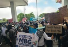 Ribuan Massa Datangi DPRD Sulbar, Desak Pemerataan Program MBG hingga Daerah 3T