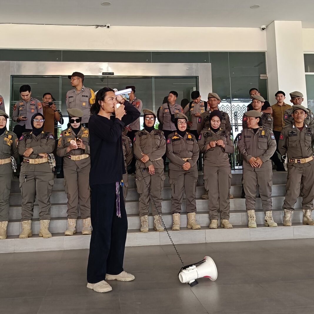 Kasus Penipuan Pengusaha Tambang Menggema, GMH Sulbar Soroti Klaim Kedekatan Pelaku dengan Polisi Kasus Penipuan Pengusaha Tambang Menggema, GMH Sulbar Soroti Klaim Kedekatan Pelaku dengan Polisi