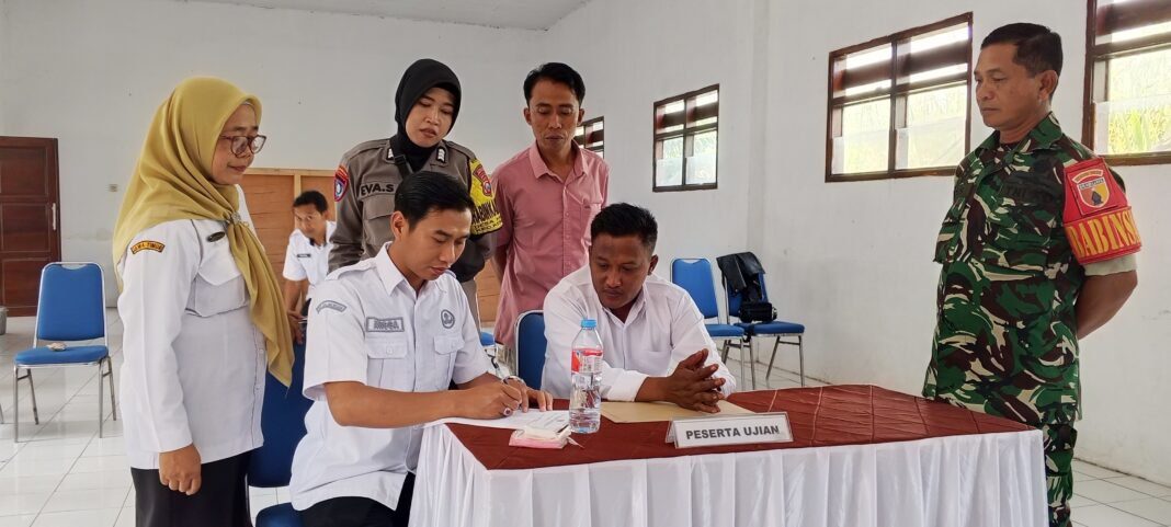 Meski Calon Tunggal, Seleksi Kasun Krajan Desa Kraton Tetap Melalui Ujian dan Wawancara Meski Calon Tunggal, Seleksi Kasun Krajan Desa Kraton Tetap Melalui Ujian dan Wawancara