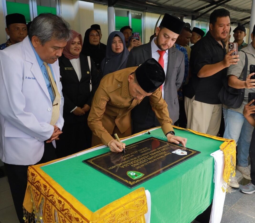 Bupati Tarmizi Resmikan Sejumlah Fasilitas Pelayanan Kesehatan Baru di RSU Cut Nyak Dien Meulaboh Bupati Tarmizi Resmikan Sejumlah Fasilitas Pelayanan Kesehatan Baru di RSU Cut Nyak Dien Meulaboh