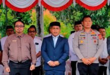 Bupati Aceh Barat di Wakili Plt Sekda Lantik Ratusan Anggota Tuha Peut, Dr.Kurdi, Selamat Semoga Amanah