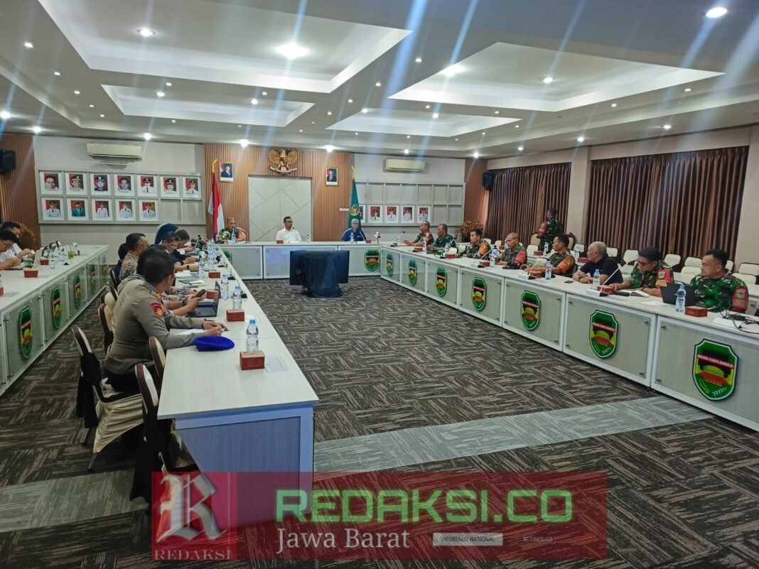 Polres Purwakarta Dukung Penataan KJA untuk Kelestarian Waduk Jatiluhur Polres Purwakarta Dukung Penataan KJA untuk Kelestarian Waduk Jatiluhur
