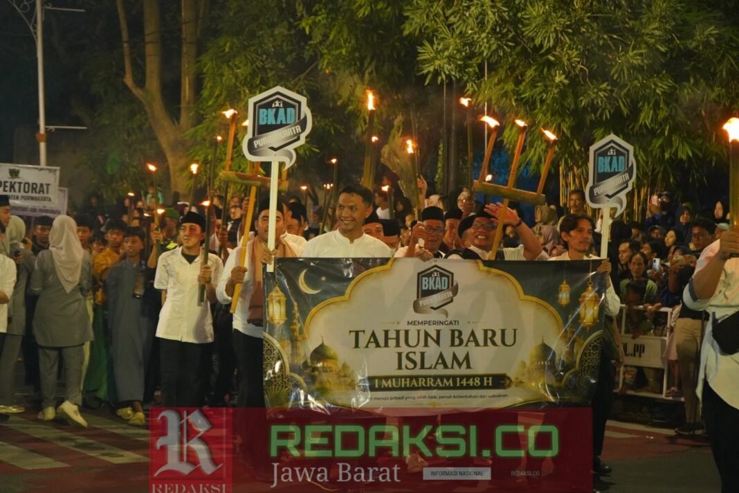 Kapolsek Kota Pimpin Pengamanan Pawai Obor 1 Muharram di Purwakarta Kapolsek Kota Pimpin Pengamanan Pawai Obor 1 Muharram di Purwakarta