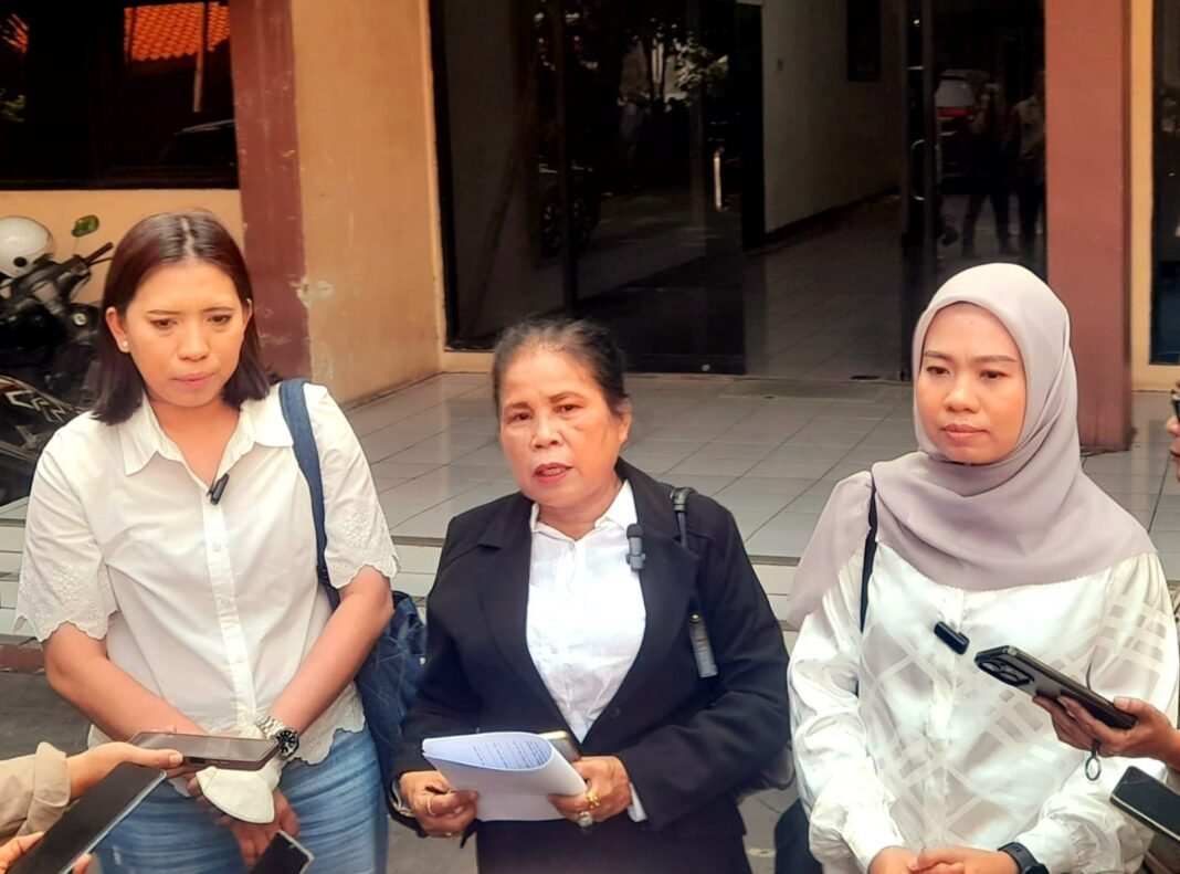 Hendra Basir Sampaikan Klarifikasi, Keluarga Meminta Publik Kedepankan Asas Praduga tak bersalah Hendra Basir Sampaikan Klarifikasi, Keluarga Meminta Publik Kedepankan Asas Praduga tak bersalah