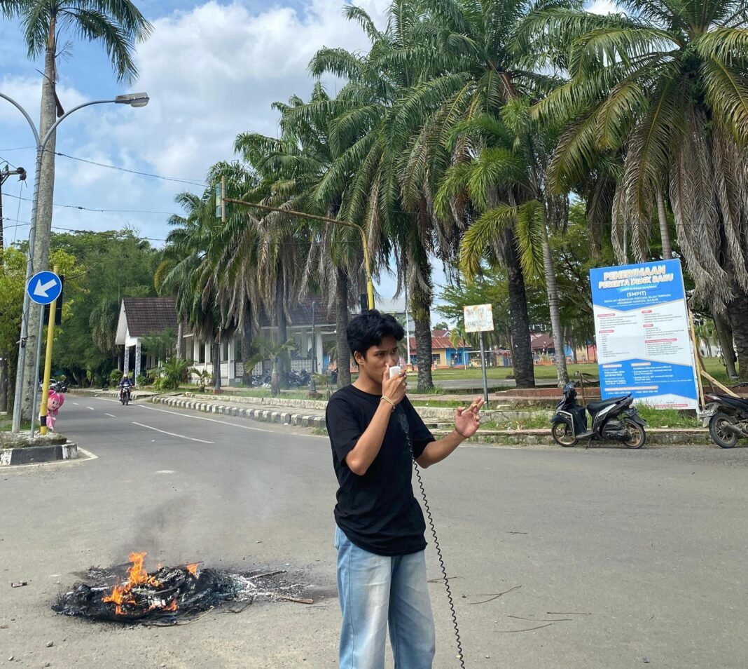 FGMM Desak Dinas Pendidikan Sulbar Bertindak, Gaji Guru Mamasa Empat Bulan Belum Dibayar FGMM Desak Dinas Pendidikan Sulbar Bertindak, Gaji Guru Mamasa Empat Bulan Belum Dibayar