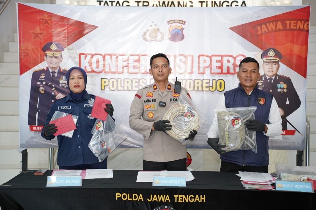 Polres Purworejo Ringkus Spesialis Pencuri Kabel Penerangan Jalan, Satu Pelaku Buron Polres Purworejo Ringkus Spesialis Pencuri Kabel Penerangan Jalan, Satu Pelaku Buron