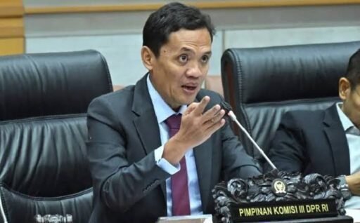 *Ketua Komisi III DPR RI Dukung Polri Usut Tuntas Dugaan Korupsi Pasokan Batu Bara PLTU* *Ketua Komisi III DPR RI Dukung Polri Usut Tuntas Dugaan Korupsi Pasokan Batu Bara PLTU*