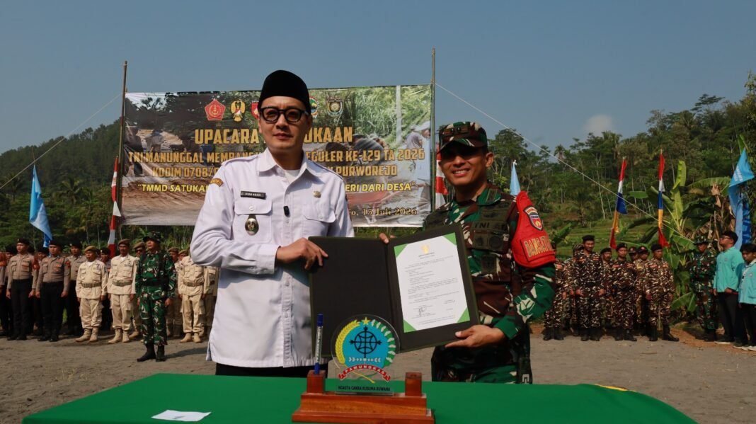 Wakil Bupati Purworejo Resmi Buka TMMD Reguler ke-129 Kodim 0708/Purworejo di Desa Watuduwur Wakil Bupati Purworejo Resmi Buka TMMD Reguler ke-129 Kodim 0708/Purworejo di Desa Watuduwur