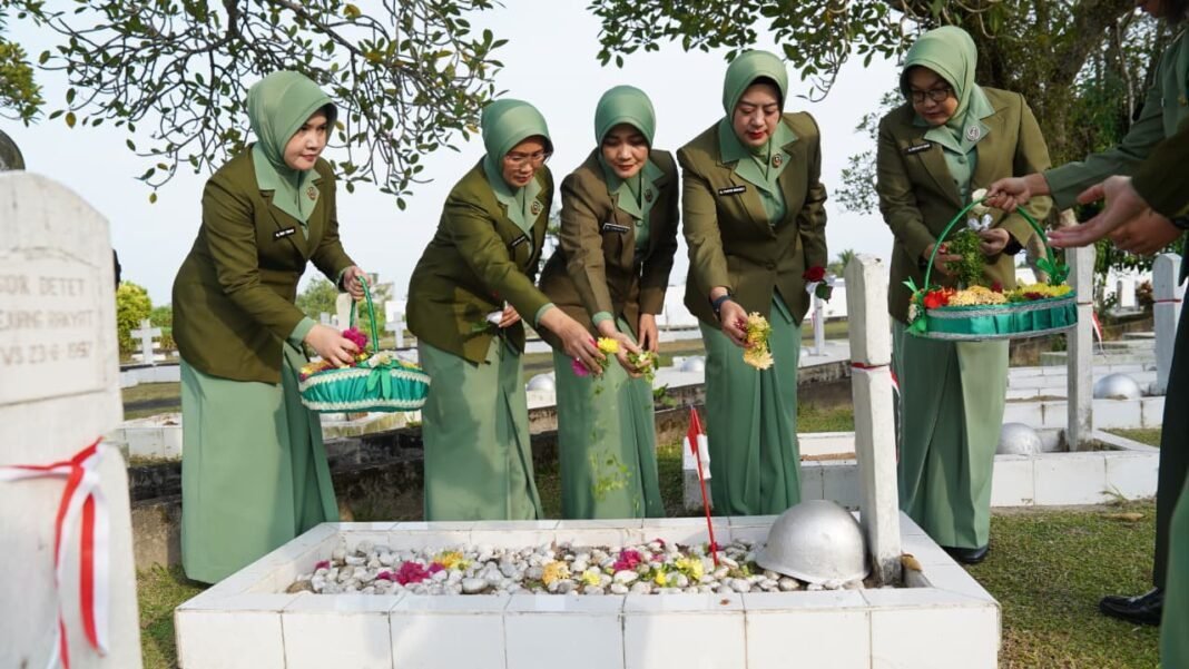 Peringati HUT ke-68, Kodam XII/Tpr Gelar Ziarah Rombongan di TMP Dharma Patria Jaya Peringati HUT ke-68, Kodam XII/Tpr Gelar Ziarah Rombongan di TMP Dharma Patria Jaya
