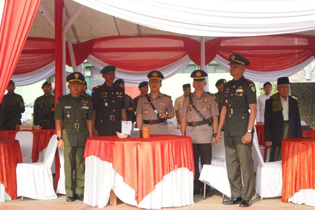 Kapolres Purwakarta Hadiri Sertijab Danyon Armed 9 dan Tradisi Korps Menarmed 1 Kapolres Purwakarta Hadiri Sertijab Danyon Armed 9 dan Tradisi Korps Menarmed 1