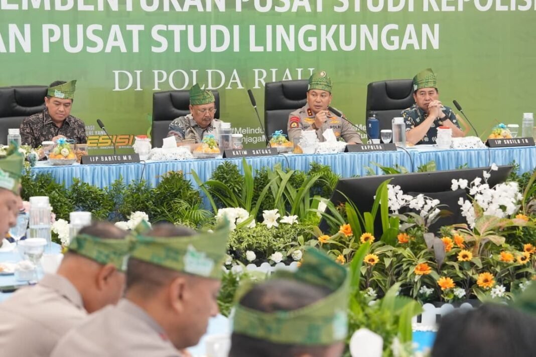KadivHumasPolriJejaring79PusatStudiKepolisianTransformasiPolri BerbasisRisetRiauHadirTerobosanGreenPolicing* KadivHumasPolriJejaring79PusatStudiKepolisianTransformasiPolri BerbasisRisetRiauHadirTerobosanGreenPolicing*