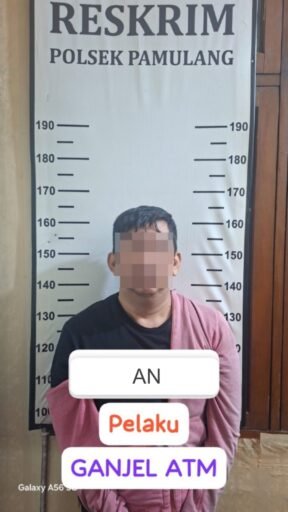 Aksi Cepat Polisi Gagalkan Komplotan Pengganjal ATM di Pamulang, Tiga Pelaku Ditangkap Aksi Cepat Polisi Gagalkan Komplotan Pengganjal ATM di Pamulang, Tiga Pelaku Ditangkap