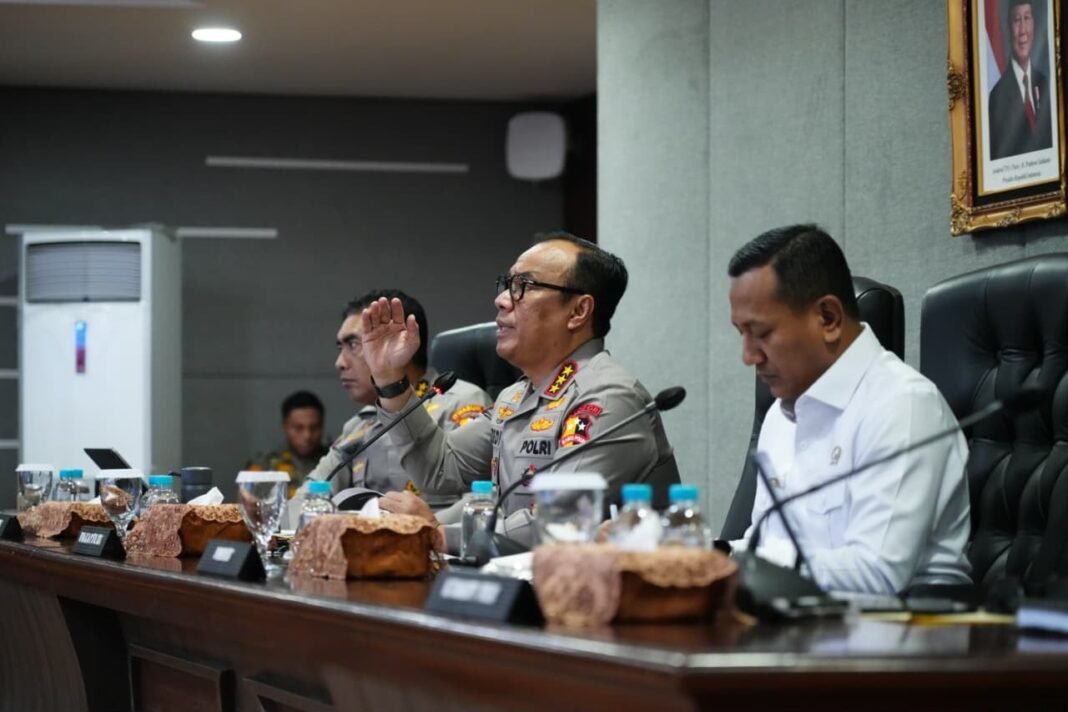 *Polri Siagakan Puluhan Ribu Personel dan Perkuat Sarana Operasional Hadapi Ancaman Karhutla 2026* *Polri Siagakan Puluhan Ribu Personel dan Perkuat Sarana Operasional Hadapi Ancaman Karhutla 2026*