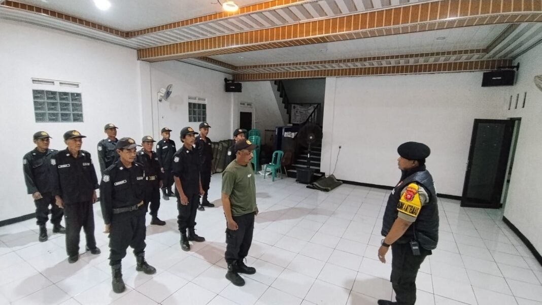 Bentuk Linmas yang Disiplin dan Sigap, Bhabinkamtibmas Polsek Campaka Latih PBB dan Pembinaan Sikap Personel Bentuk Linmas yang Disiplin dan Sigap, Bhabinkamtibmas Polsek Campaka Latih PBB dan Pembinaan Sikap Personel