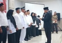 Plt Camat Johan Pahlawan Lantik Pejabat Keuchik Seuneubok,Sekaligus Lantik Tuha Peut Gampong Pasir & Leuhan