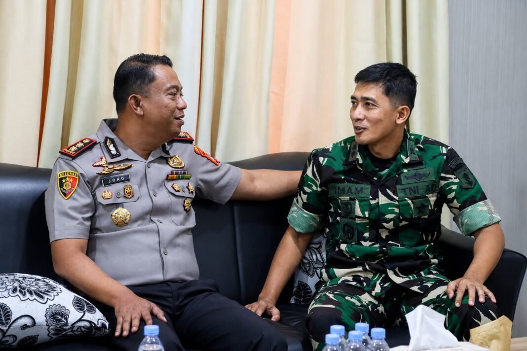 Dandim 1427/Pasangkayu Perkuat Sinergi Forkopimda, Sambut Silaturahmi Kapolres Pasangkayu Dandim 1427/Pasangkayu Perkuat Sinergi Forkopimda, Sambut Silaturahmi Kapolres Pasangkayu
