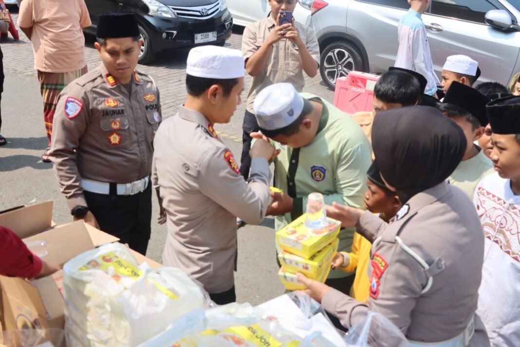 prihatin tingginya korban kecelakaan Kapolres Pasuruan gelar solat ghaib dan doa bersama prihatin tingginya korban kecelakaan Kapolres Pasuruan gelar solat ghaib dan doa bersama
