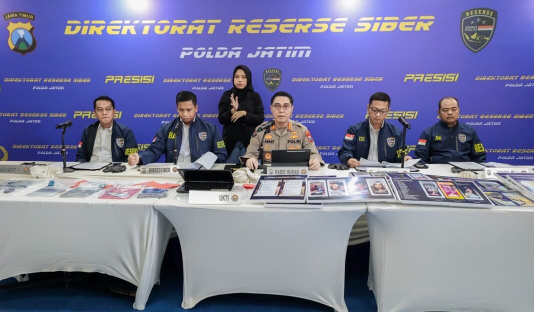 Polda Jatim Bongkar Arisan Online fiktif transaksi capai Rp 71 miliar Polda Jatim Bongkar Arisan Online fiktif transaksi capai Rp 71 miliar