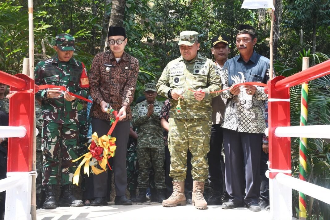 Kodim 0708/Purworejo Resmikan Empat Jembatan Garuda, Wujud Nyata Negara Hadir untuk Rakyat Kodim 0708/Purworejo Resmikan Empat Jembatan Garuda, Wujud Nyata Negara Hadir untuk Rakyat