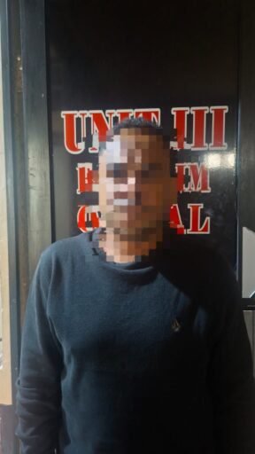 *Polisi Amankan Debt Collector Usai Ancam Pengguna Kendaraan di Cengkareng* *Polisi Amankan Debt Collector Usai Ancam Pengguna Kendaraan di Cengkareng*