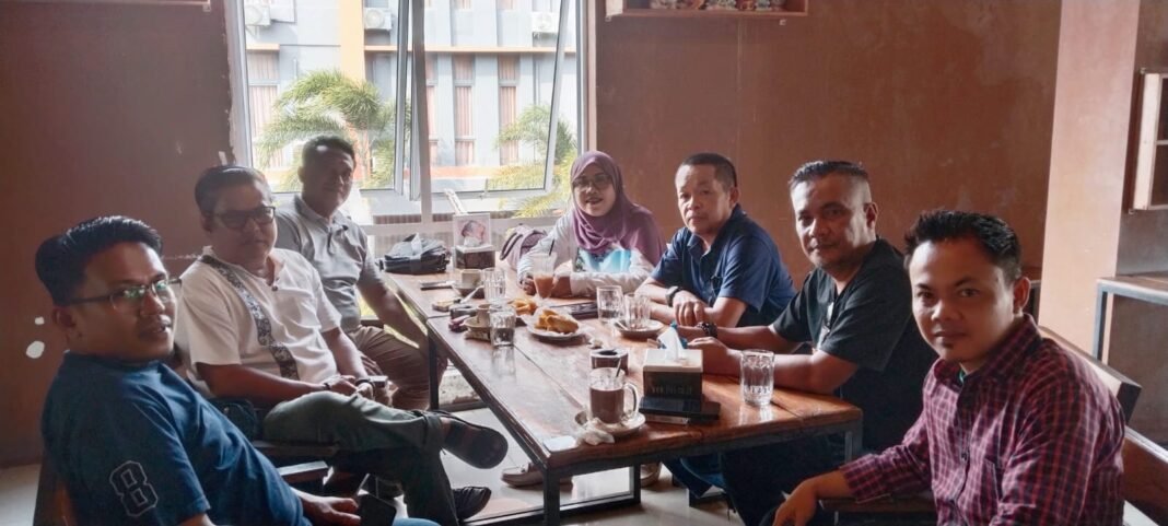 IWO Kepri Gelar Rapat Konsolidasi, Gerakan Dan Program Nyata Serta Mendorong Pers Profesional, Berkualitas IWO Kepri Gelar Rapat Konsolidasi, Gerakan Dan Program Nyata Serta Mendorong Pers Profesional, Berkualitas