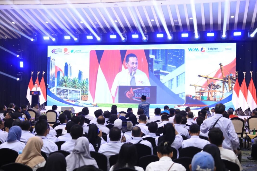 Kapolri Buruh Indonesia Harus Siap Hadapi Perubahan Dan Perkuat Daya Saing Global Kapolri Buruh Indonesia Harus Siap Hadapi Perubahan Dan Perkuat Daya Saing Global