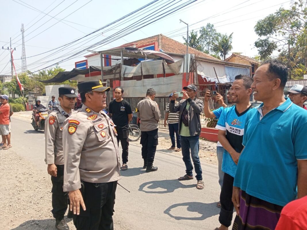 Apotek Anisa Ambruk Tewaskan Warga, Polisi Selidiki Dugaan Pelanggaran Konstruksi Apotek Anisa Ambruk Tewaskan Warga, Polisi Selidiki Dugaan Pelanggaran Konstruksi