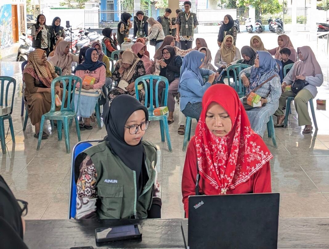 Sinergi KKN Kolaboratif #5 bersama BPJS Kesehatan dan Ponkesdes Tingkatkan Layanan Kesehatan di Sidomulyo Sinergi KKN Kolaboratif #5 bersama BPJS Kesehatan dan Ponkesdes Tingkatkan Layanan Kesehatan di Sidomulyo