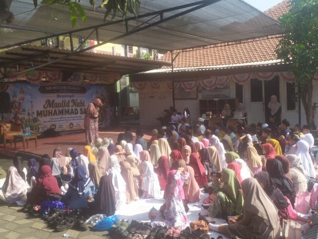 Acara Maulid Nabi Muhammad Saw 12 Rabiul Awal 1448 H Untuk SDN Moro Krembangan 1 Surabaya (2026) Acara Maulid Nabi Muhammad Saw 12 Rabiul Awal 1448 H Untuk SDN Moro Krembangan 1 Surabaya (2026)