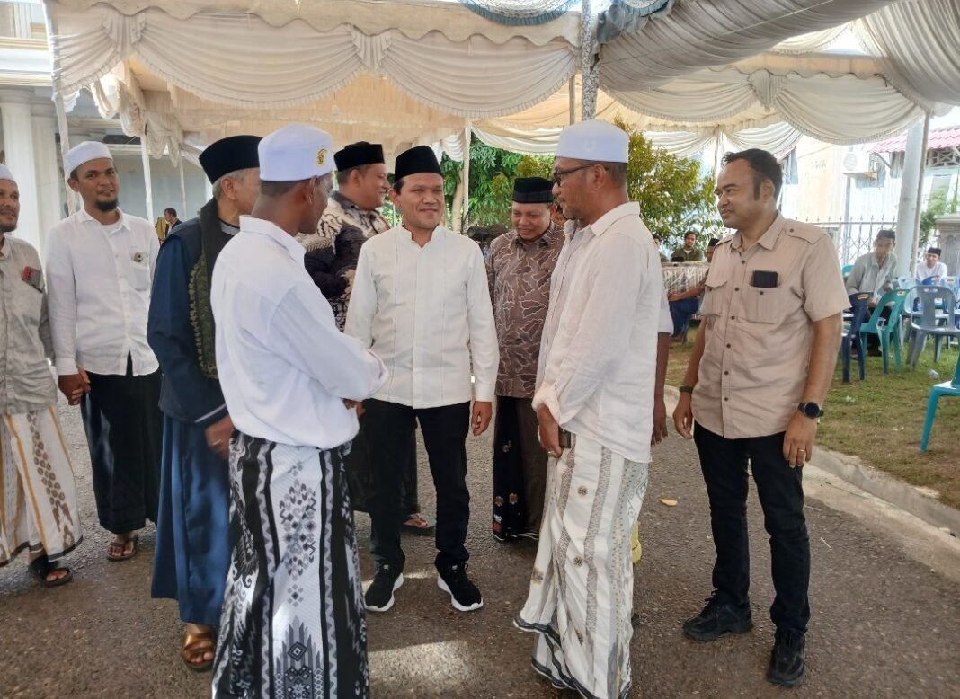 Wagub Aceh Hadiri Haul ke 4 Abu Tumin di Dayah Babussalam Blang Blade Wagub Aceh Hadiri Haul ke 4 Abu Tumin di Dayah Babussalam Blang Blade