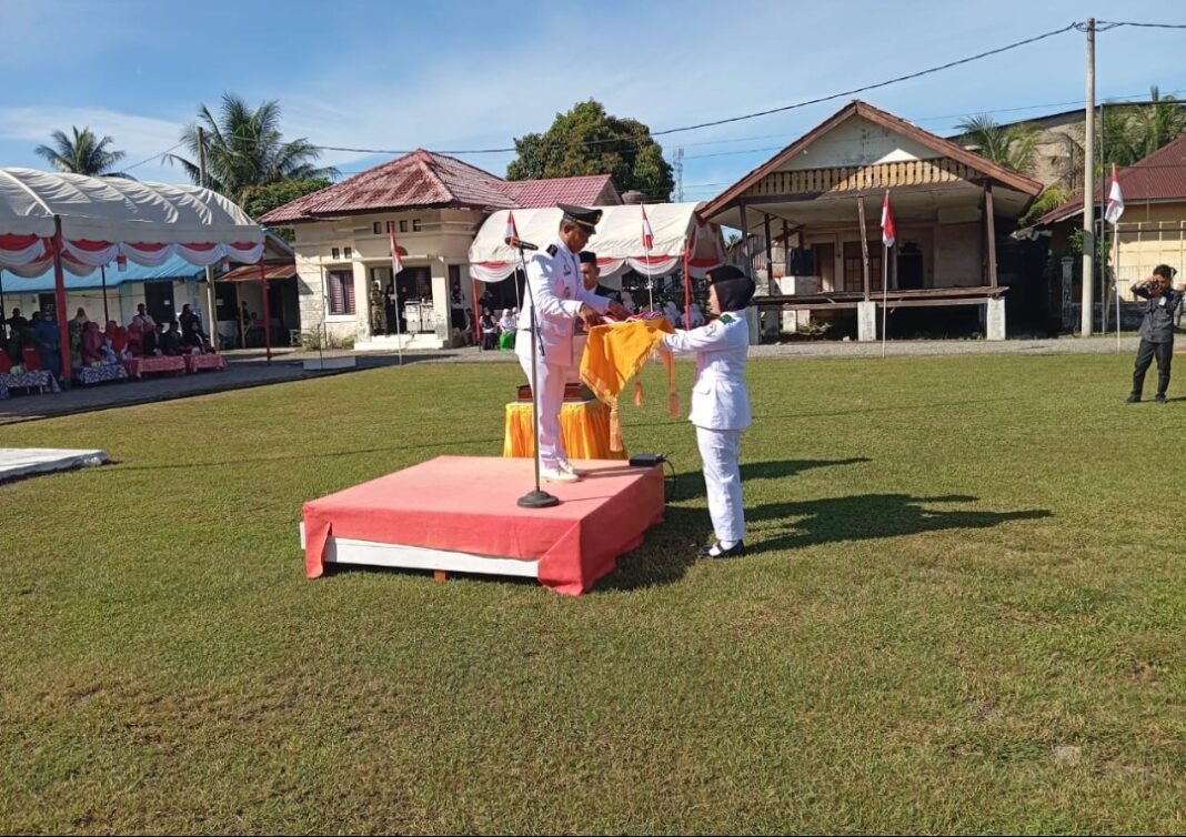 Detik-Detik Upacara Proklamasi HUT RI ke 81 di Kecamatan Meureubo Berjalan Penuh Khidmat Detik-Detik Upacara Proklamasi HUT RI ke 81 di Kecamatan Meureubo Berjalan Penuh Khidmat